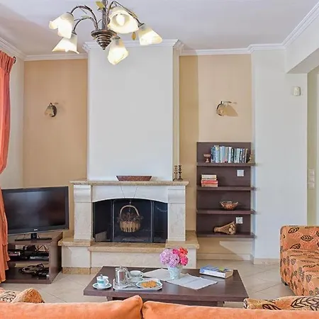 Willa Nisaki Sleeps 8 Pool Air Con Wifi