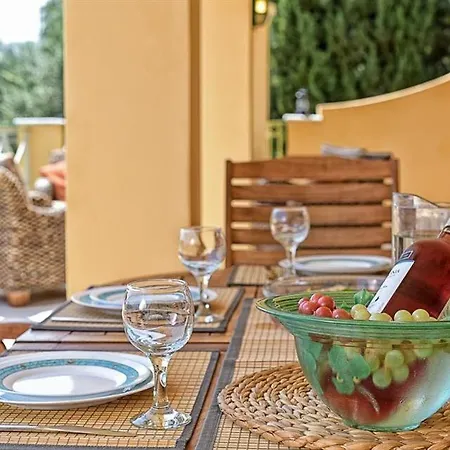 Nisaki Sleeps 8 Pool Air Con Wifi * Nisaki (Corfu)